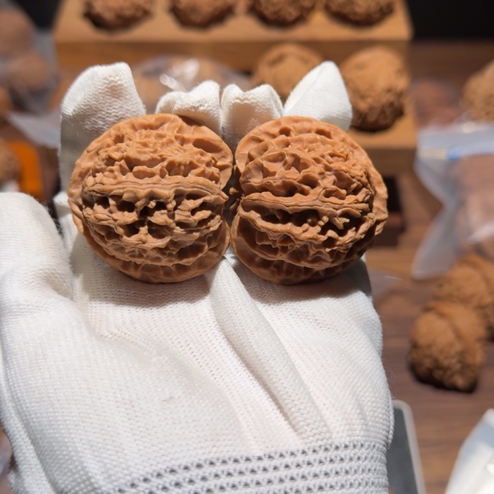 大***.文玩核桃吊坠40+苹果