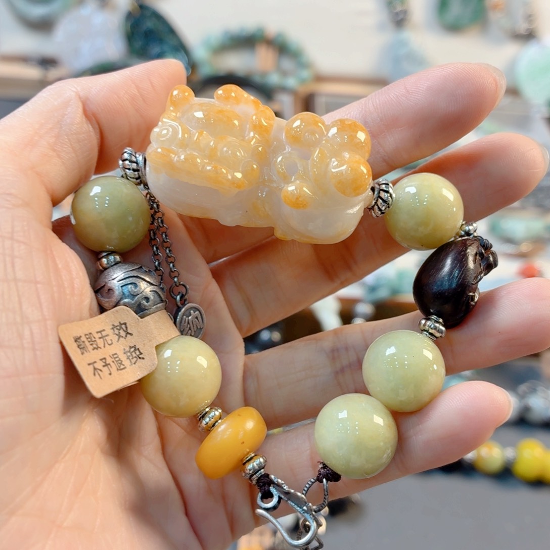 ****吖翡翠未镶嵌颈饰手串