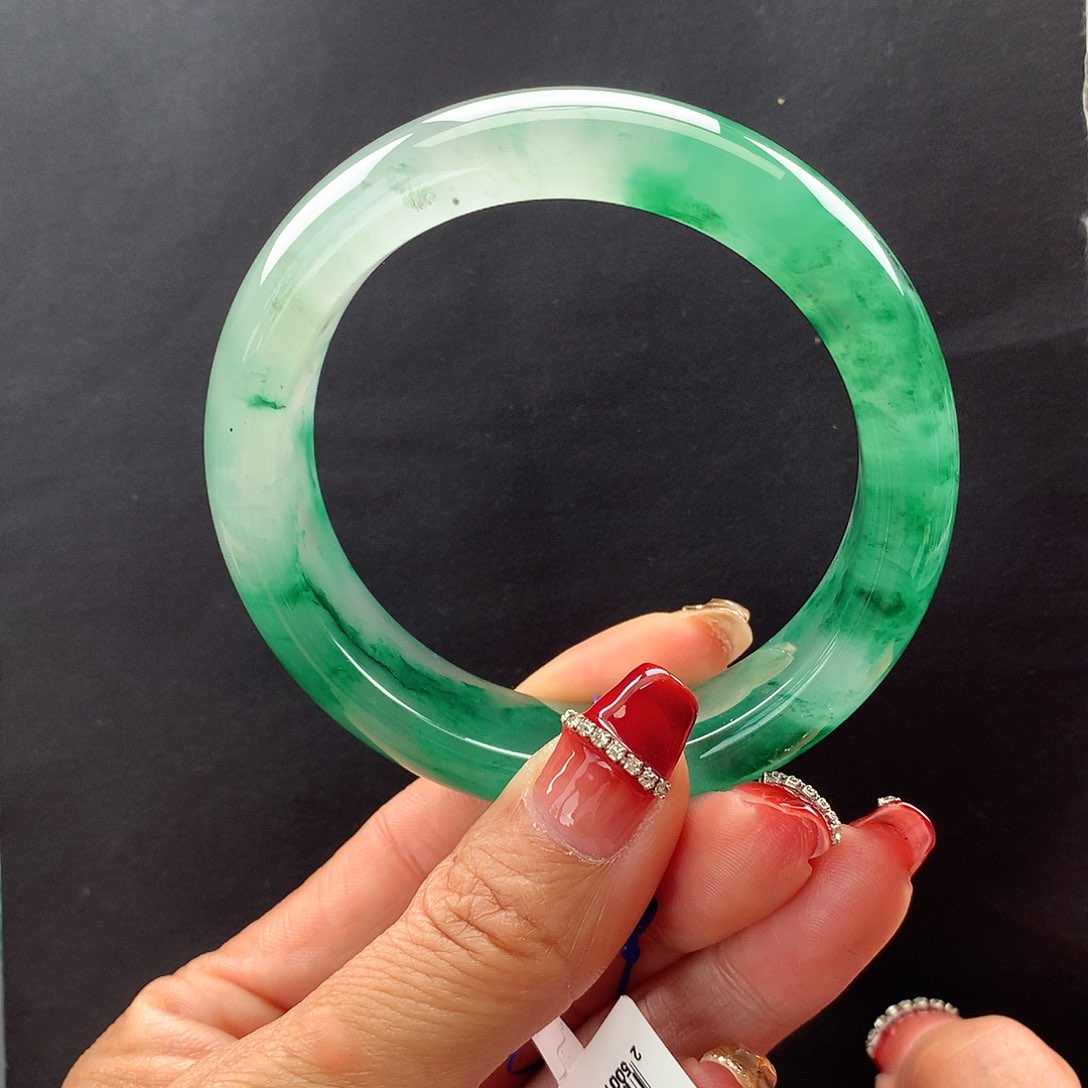 【闪购商品】石英质玉手镯未镶嵌曹*艳