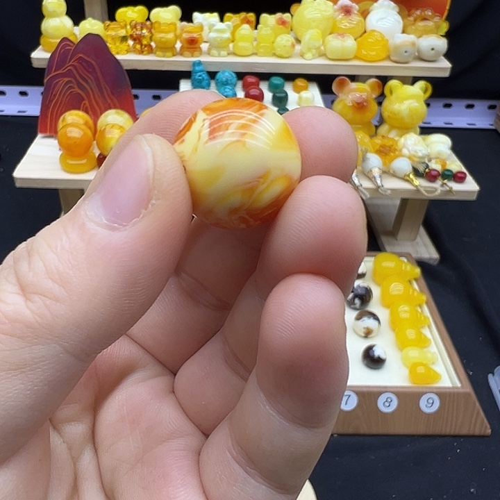 琥珀未镶嵌裸石配饰