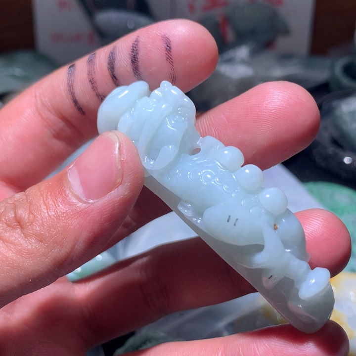 翡翠未镶嵌颈饰保真天然a货翡翠