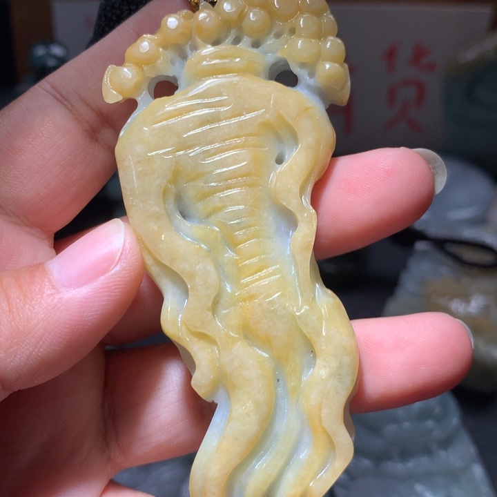 翡翠未镶嵌颈饰保真天然A货翡翠
