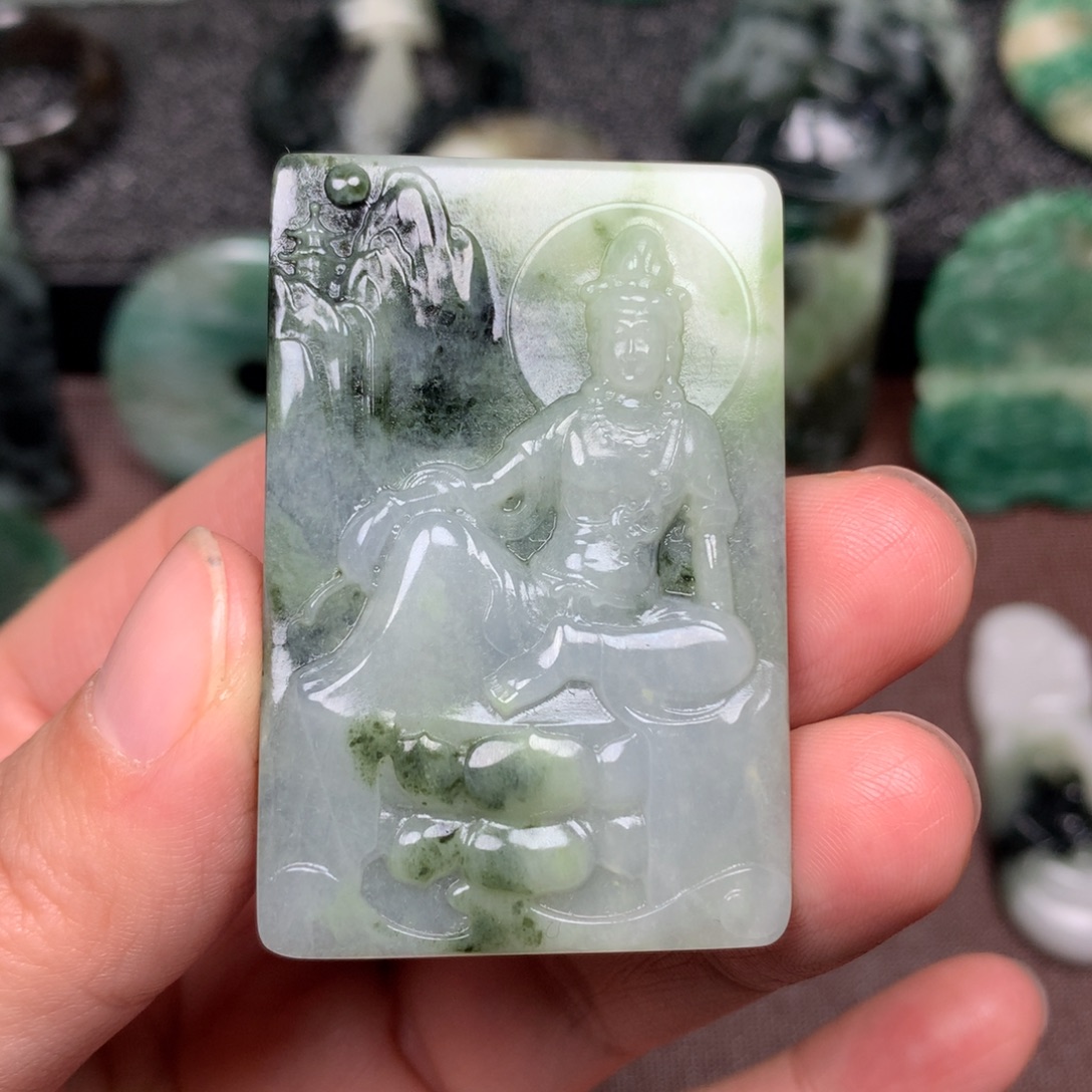 独山玉未镶嵌颈饰