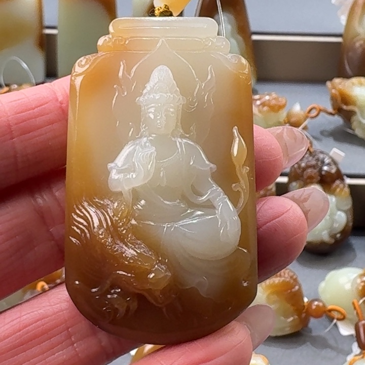 和田玉未镶嵌颈饰