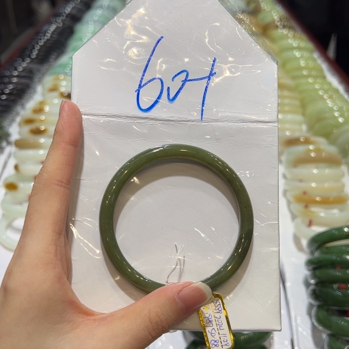 和田玉（糖玉）手镯未镶嵌