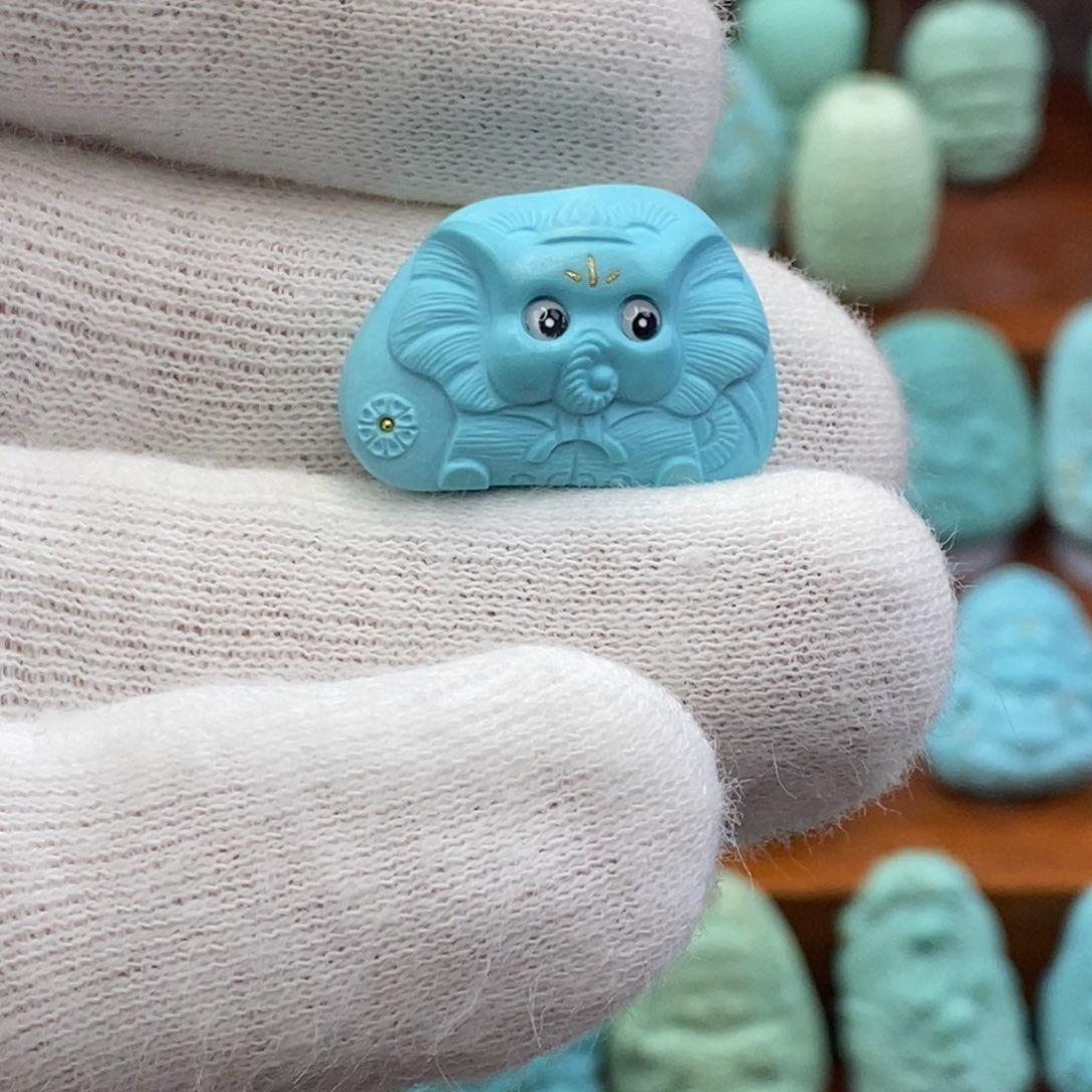 绿松石未镶嵌珠宝奇石