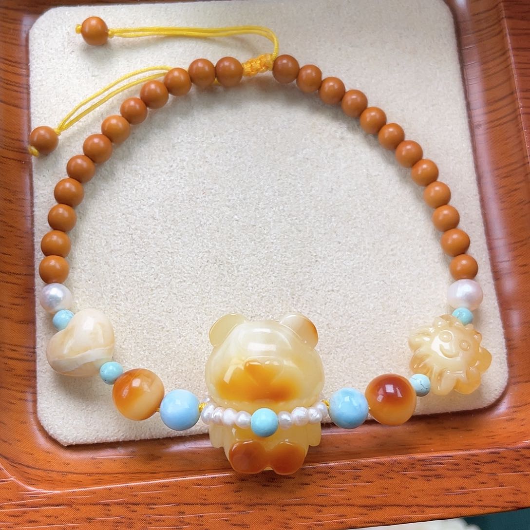 琥珀裸石未镶嵌蜜蜡