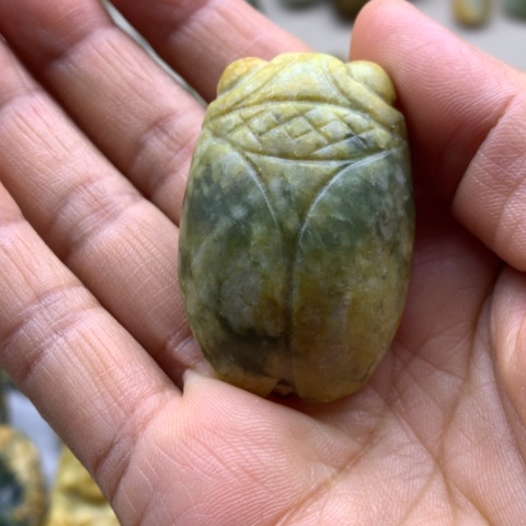 【闪购商品】未镶嵌岫岩河磨玉（透闪石质玉）把件