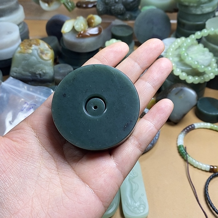阿***原和田玉（糖玉）未镶嵌珠宝半成品