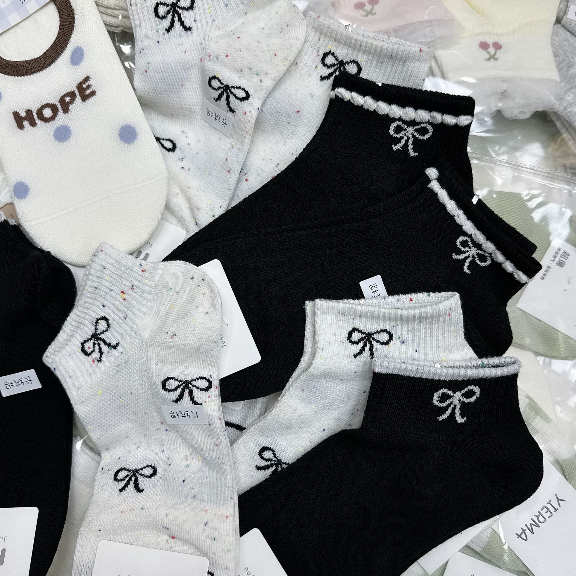 F820--49袜子福利款舒适休闲风男女中筒袜 亲肤棉袜