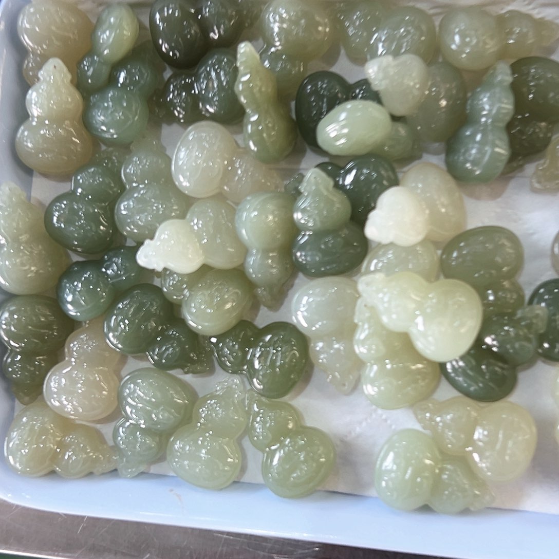 和田玉吊坠葫芦多样性拍一发一未镶嵌