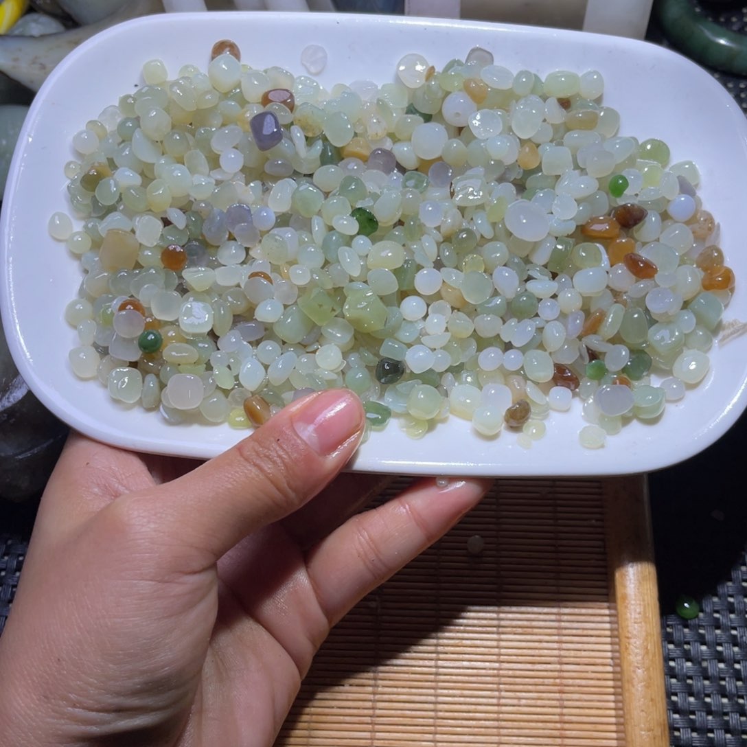 未镶嵌和田玉车挂