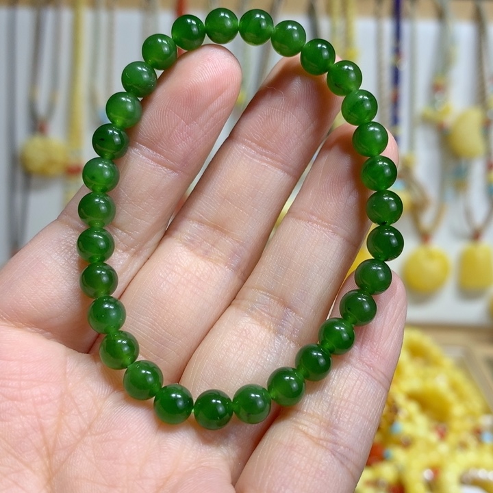 如***意和田玉（碧玉）未镶嵌珠宝半成品6mm