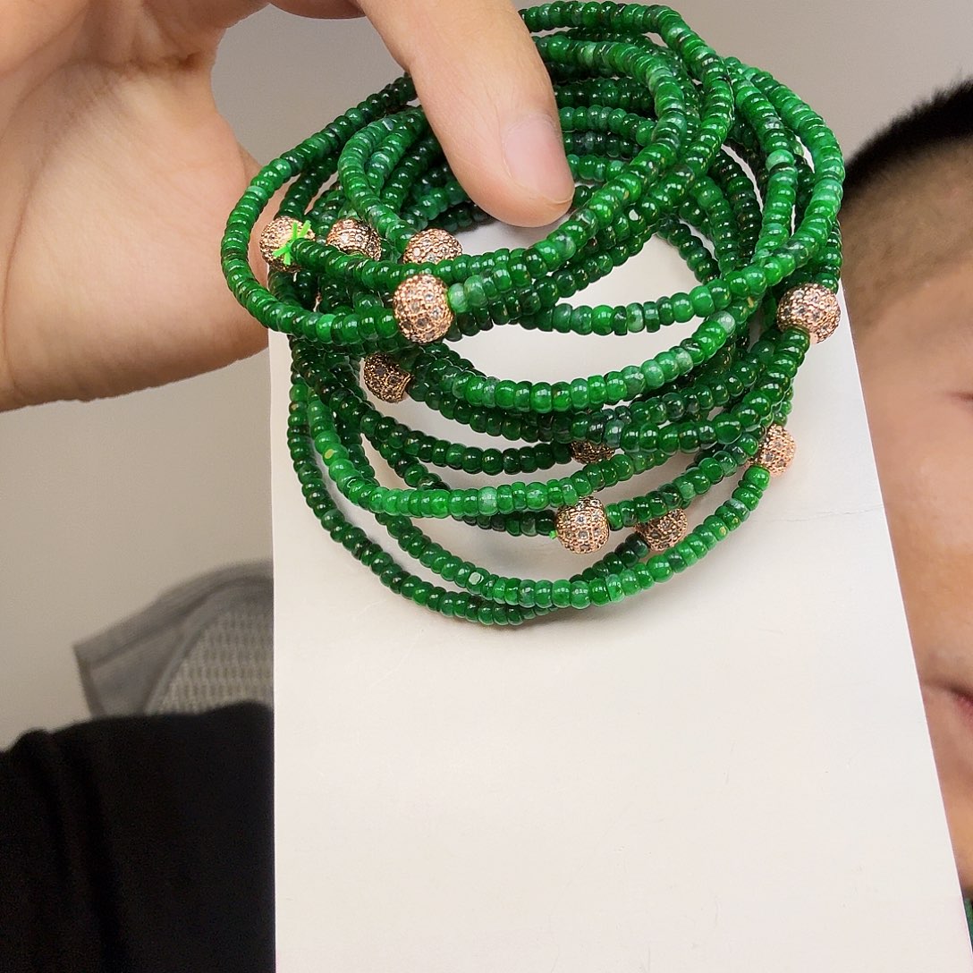 翡翠未镶嵌颈饰多样性发货只发一件