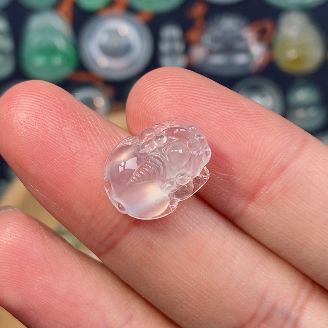 翡翠颈饰未镶嵌貔貅