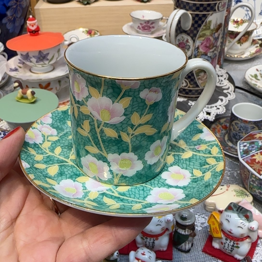 茶盏咖啡杯里的咖啡是我