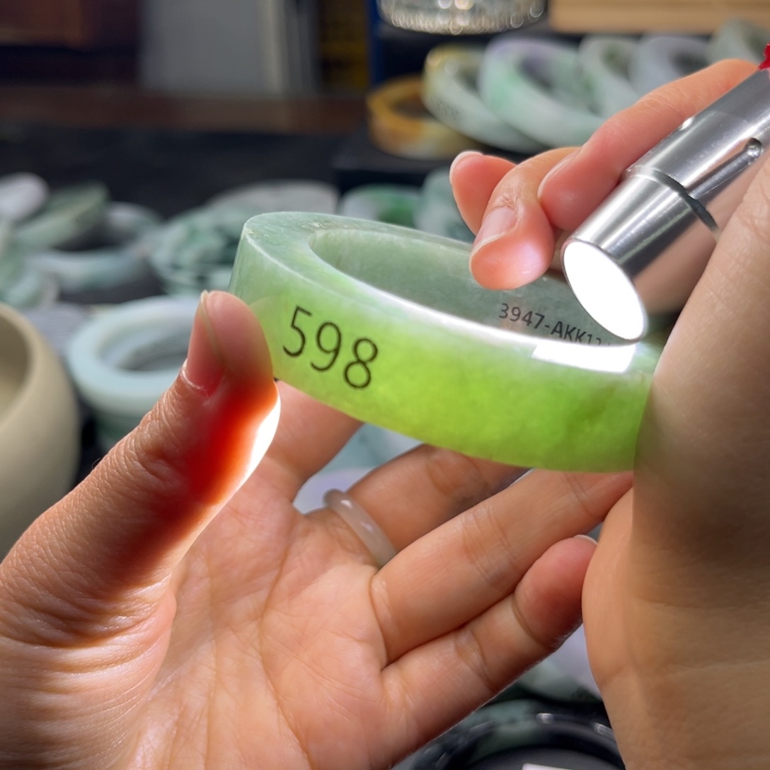 定制翡翠翡翠手镯未镶嵌