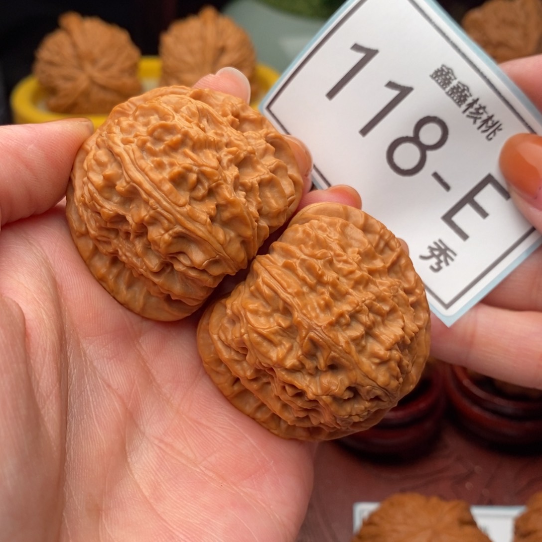 文玩核桃把件白狮41