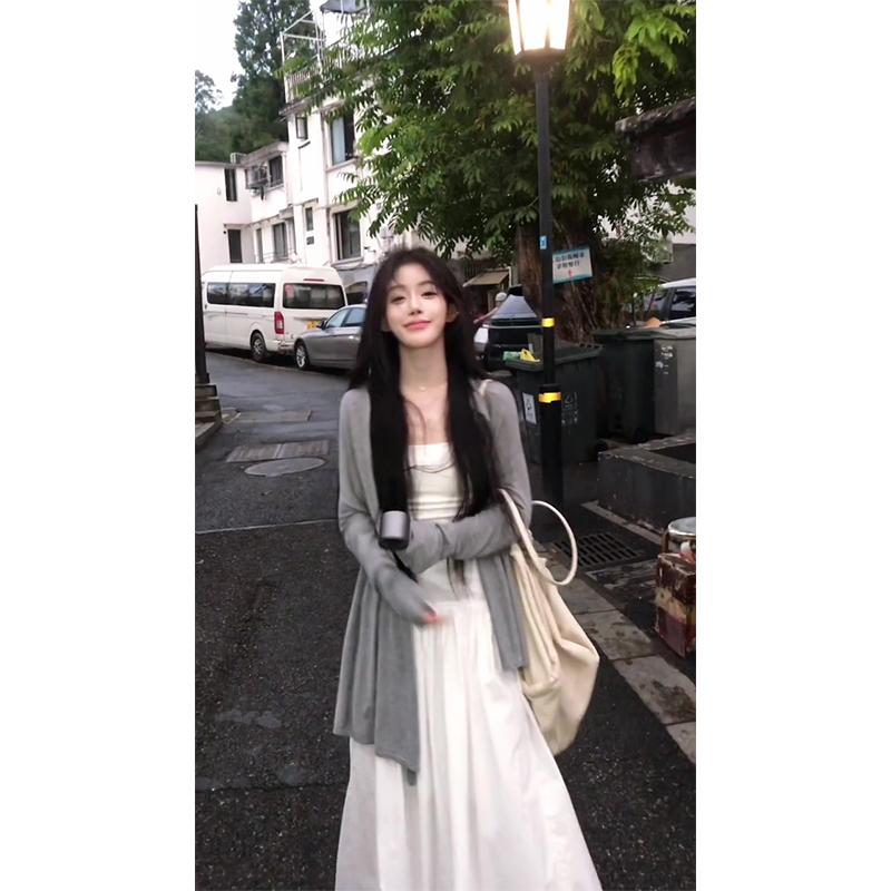 INS CEC秋季新款法式温柔风长袖针织开衫高级感吊带连衣裙套装女