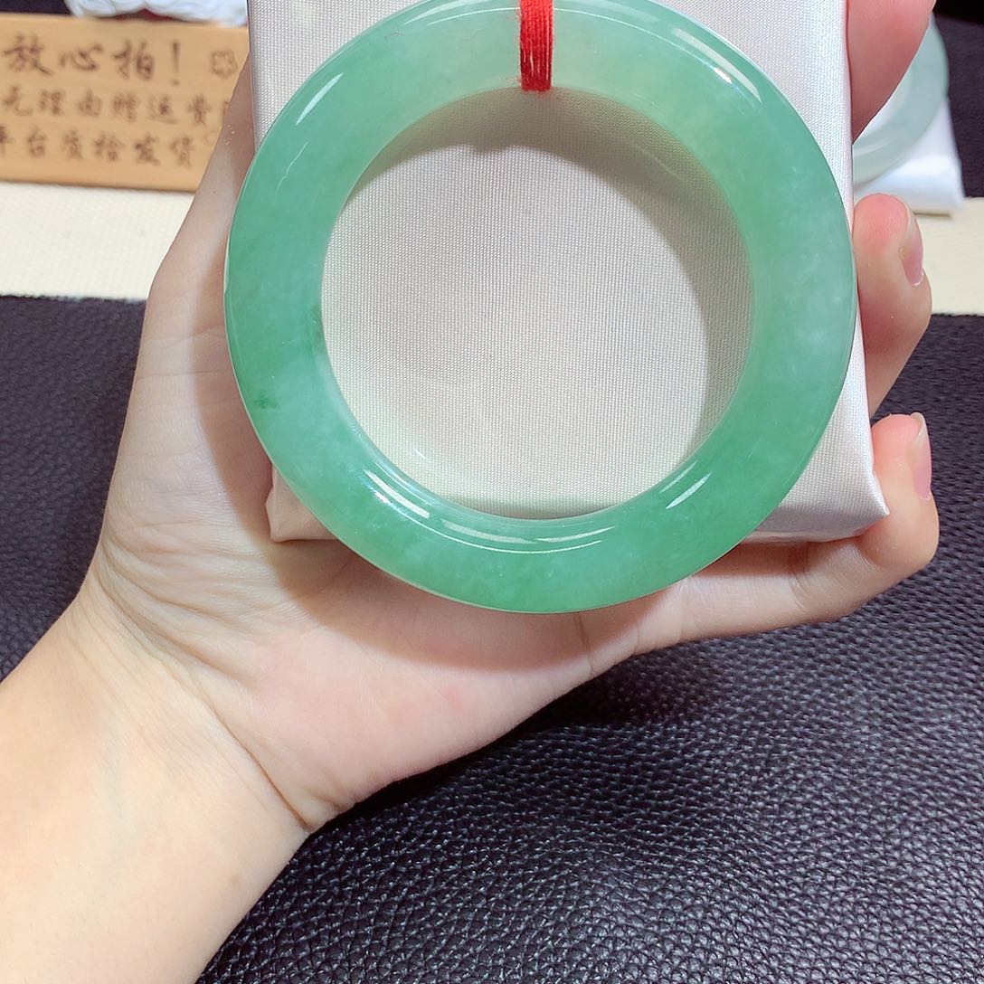 翡翠未镶嵌手镯12802