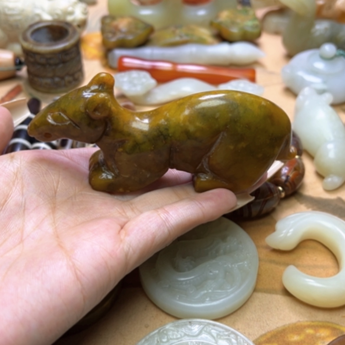 【闪购商品】蛇纹石玉颈饰未镶嵌