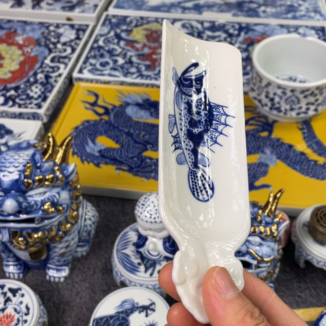 景德镇陶瓷手工手绘