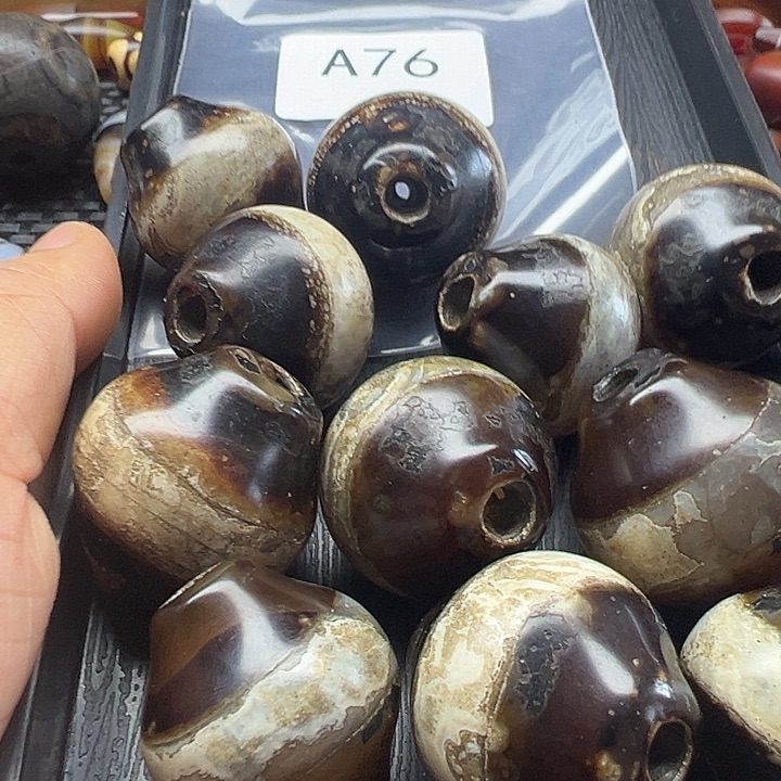 王***發玛瑙/玉髓未镶嵌手链