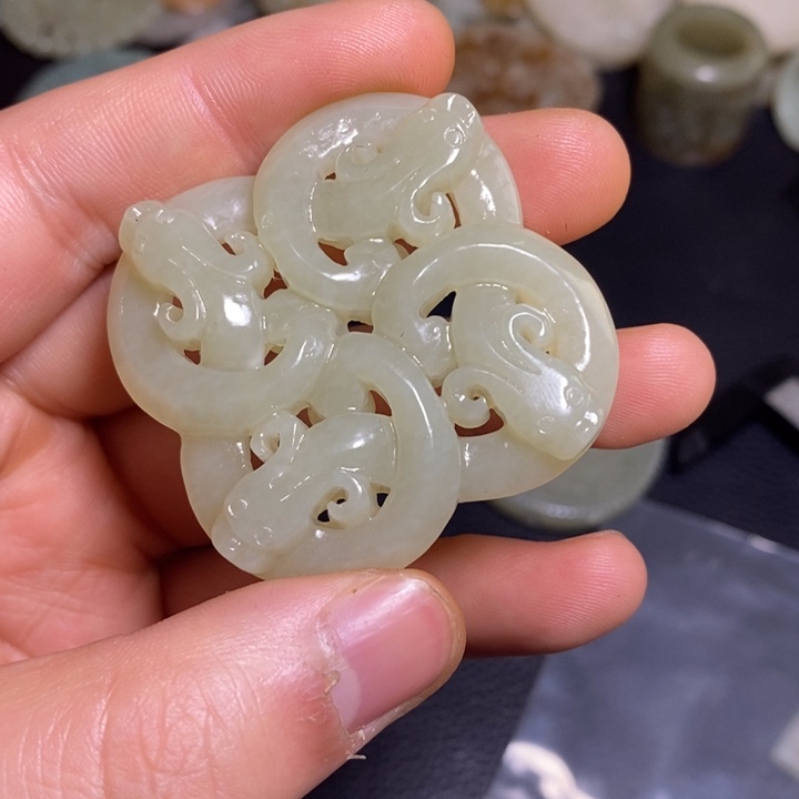 颈饰未镶嵌和田玉