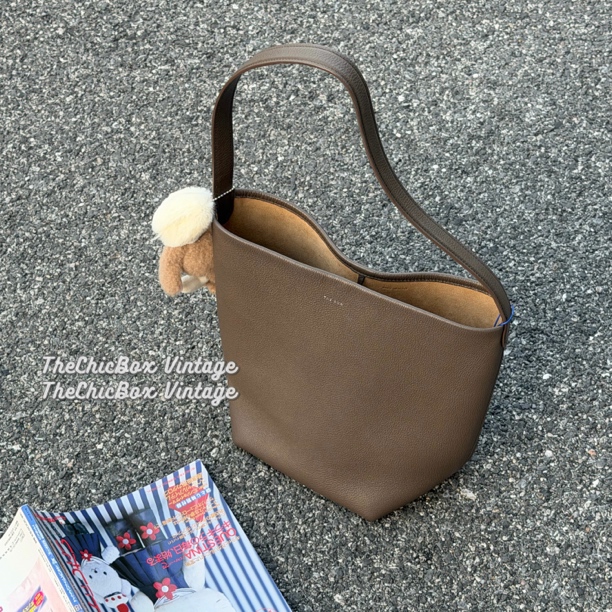 95新 The Row 只盒/爆款中号大象灰荔枝皮bucket水桶包