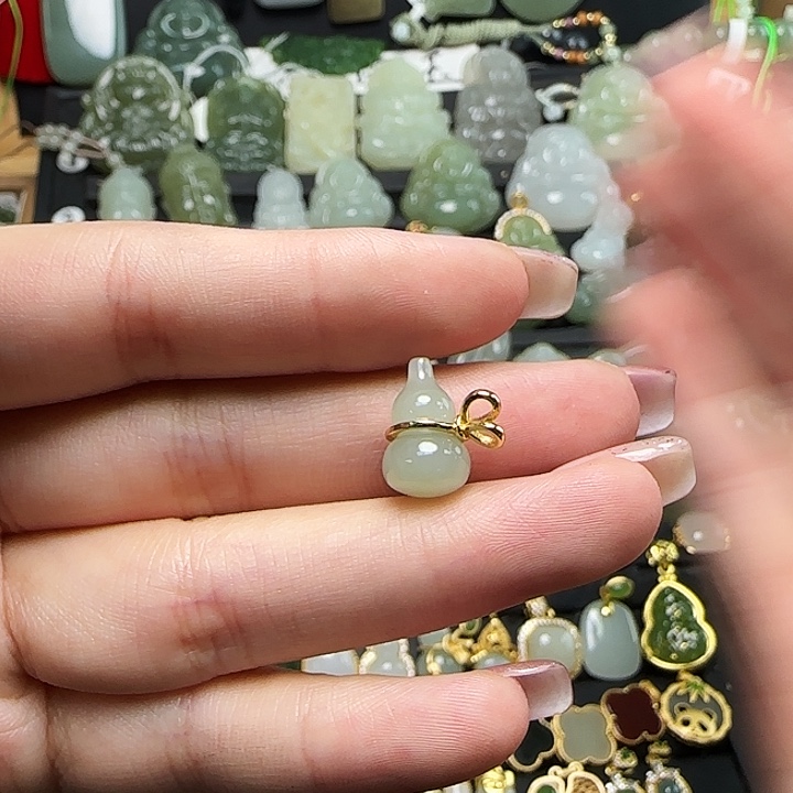 颈饰银S925镶嵌和田玉