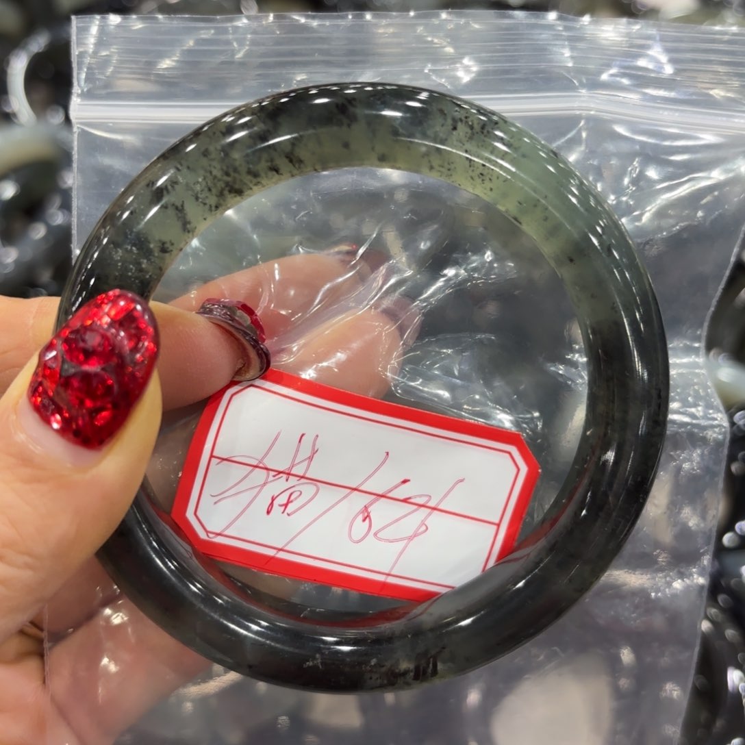 蛇纹石玉手镯未镶嵌猫****德