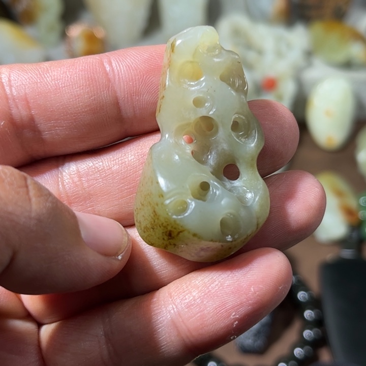 和田玉未镶嵌挂件