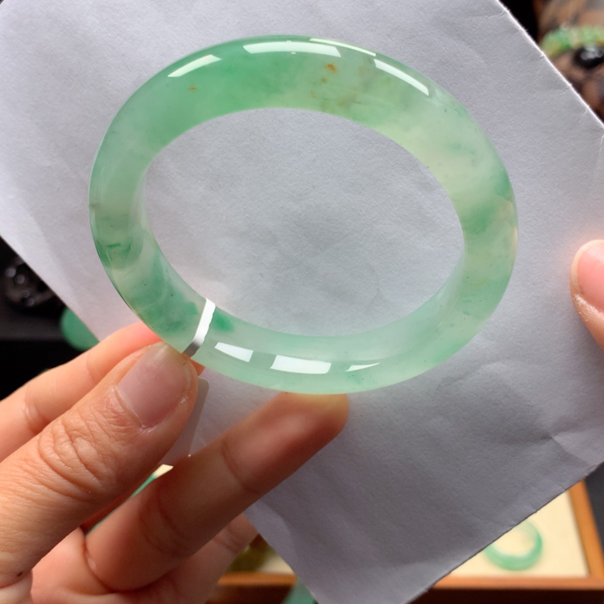 【闪购商品】未镶嵌手镯石英质玉