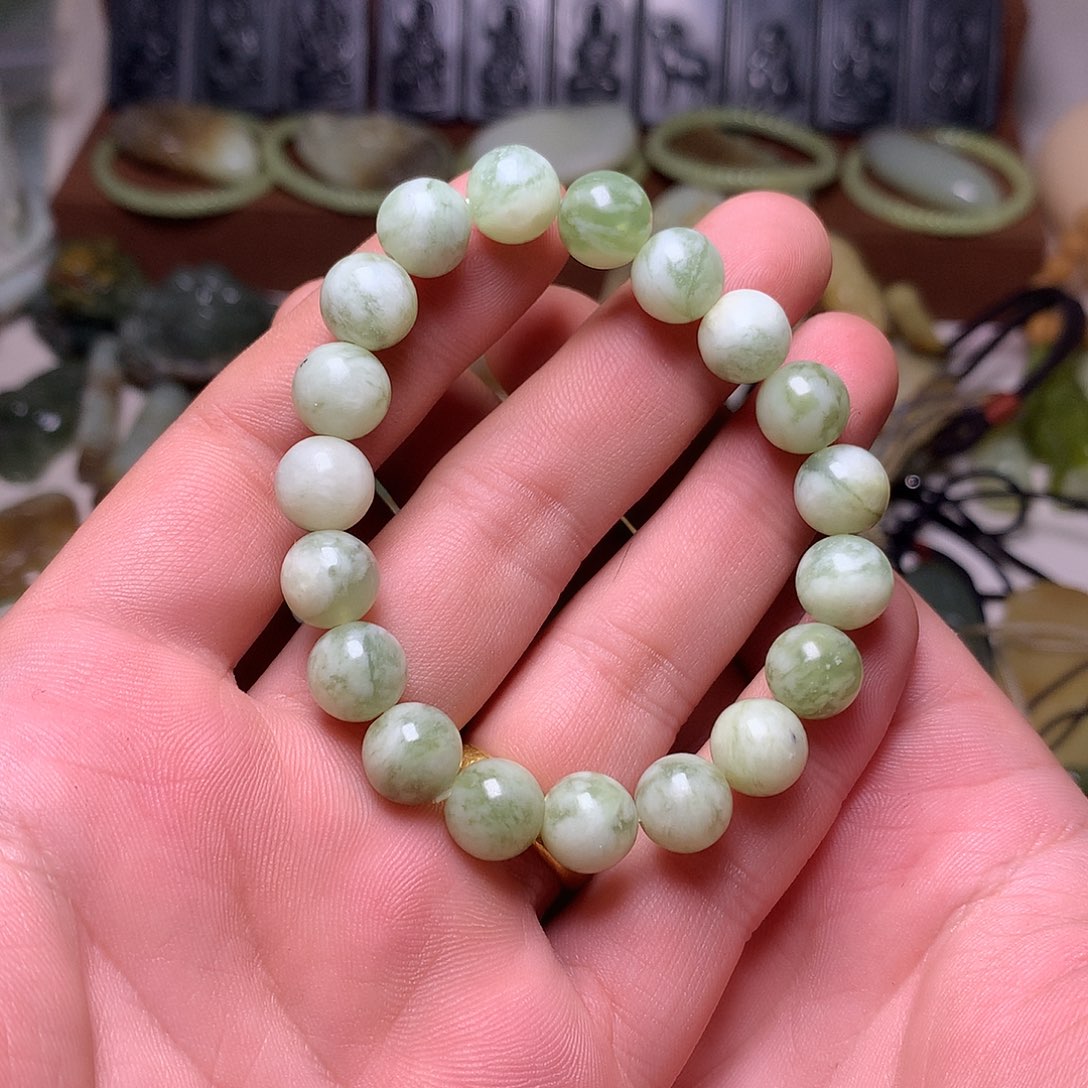 未镶嵌蛇纹石玉手链