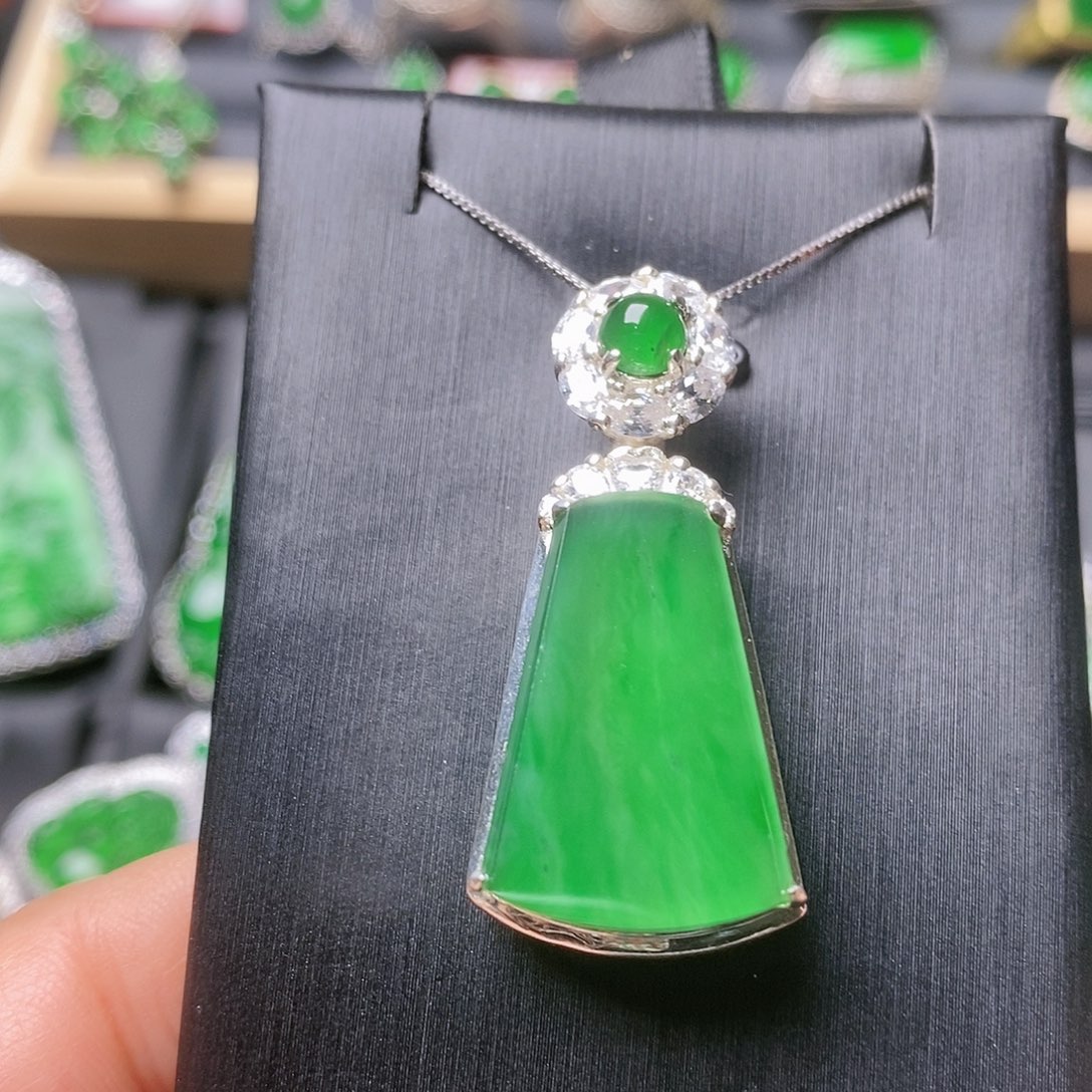 翡翠颈饰未镶嵌吊坠21