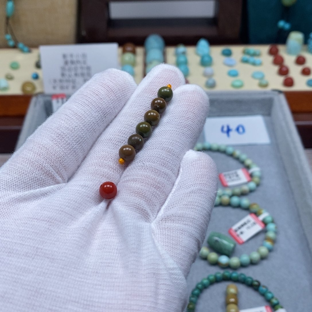 南红玛瑙配饰未镶嵌