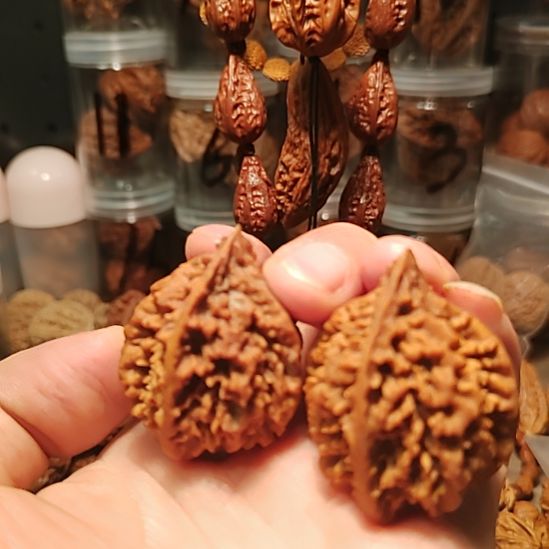 劳***山文玩核桃吊坠小锤子底文玩核桃不退不换