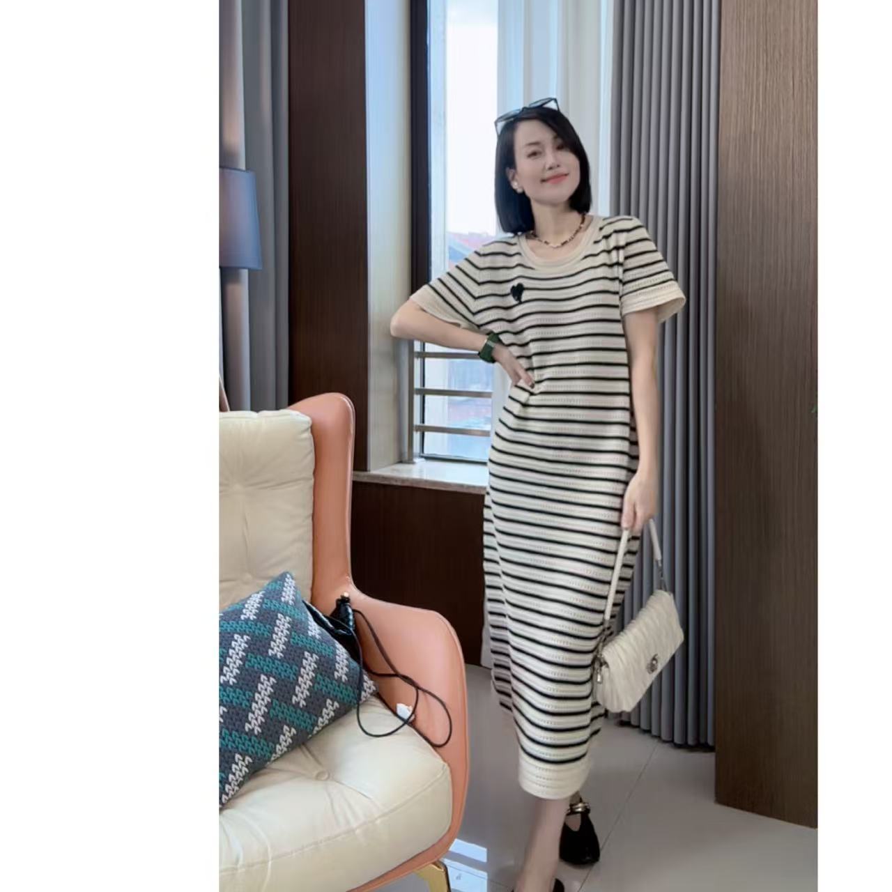2025夏季 高定显瘦时尚针织条纹韩版爱心款短袖中长款连衣裙 3525