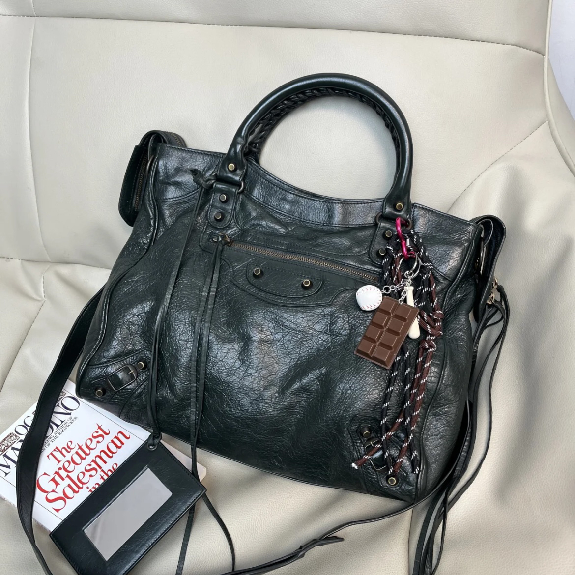 95新 Balenciaga/巴黎世家 墨绿色中号机车单肩斜挎包