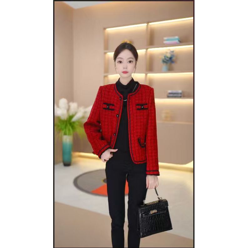 秋装新款时尚小香风显瘦减龄短款外套上衣洋气女