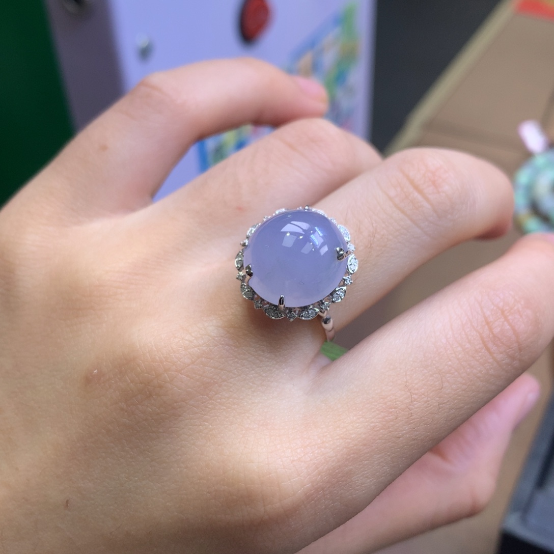 翡翠18K金镶嵌颈饰翡翠