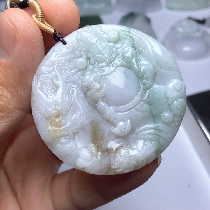 翡翠未镶嵌颈饰翡翠