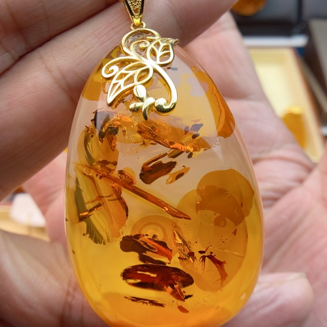 琥珀颈饰银S925镀金镶嵌