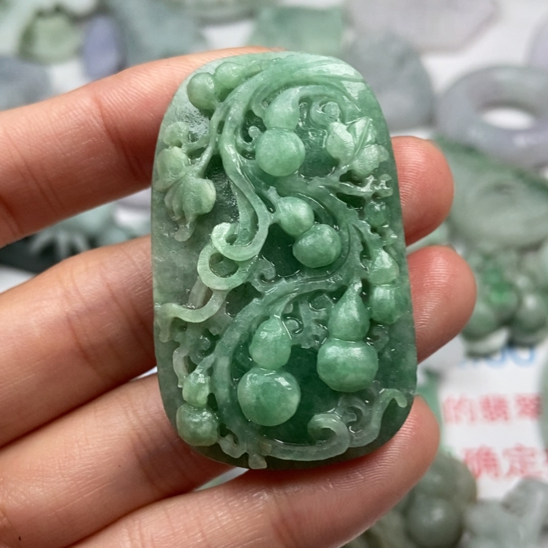 定制翡翠未镶嵌翡翠