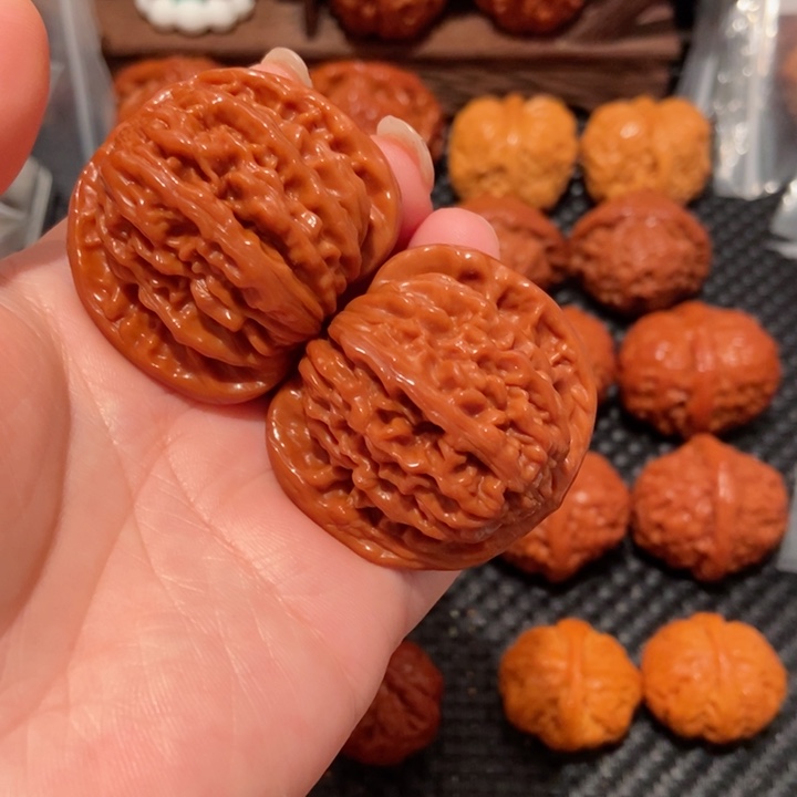 文玩核桃把件张*涛42.8尺寸四座楼1449