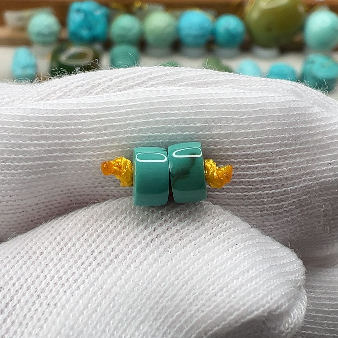 绿松石配饰未镶嵌