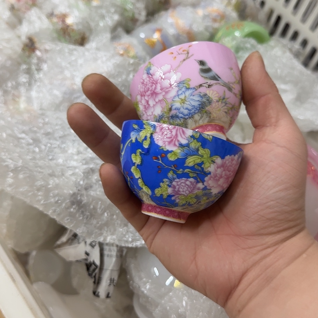 杯子陶杯子深蓝色一个粉色