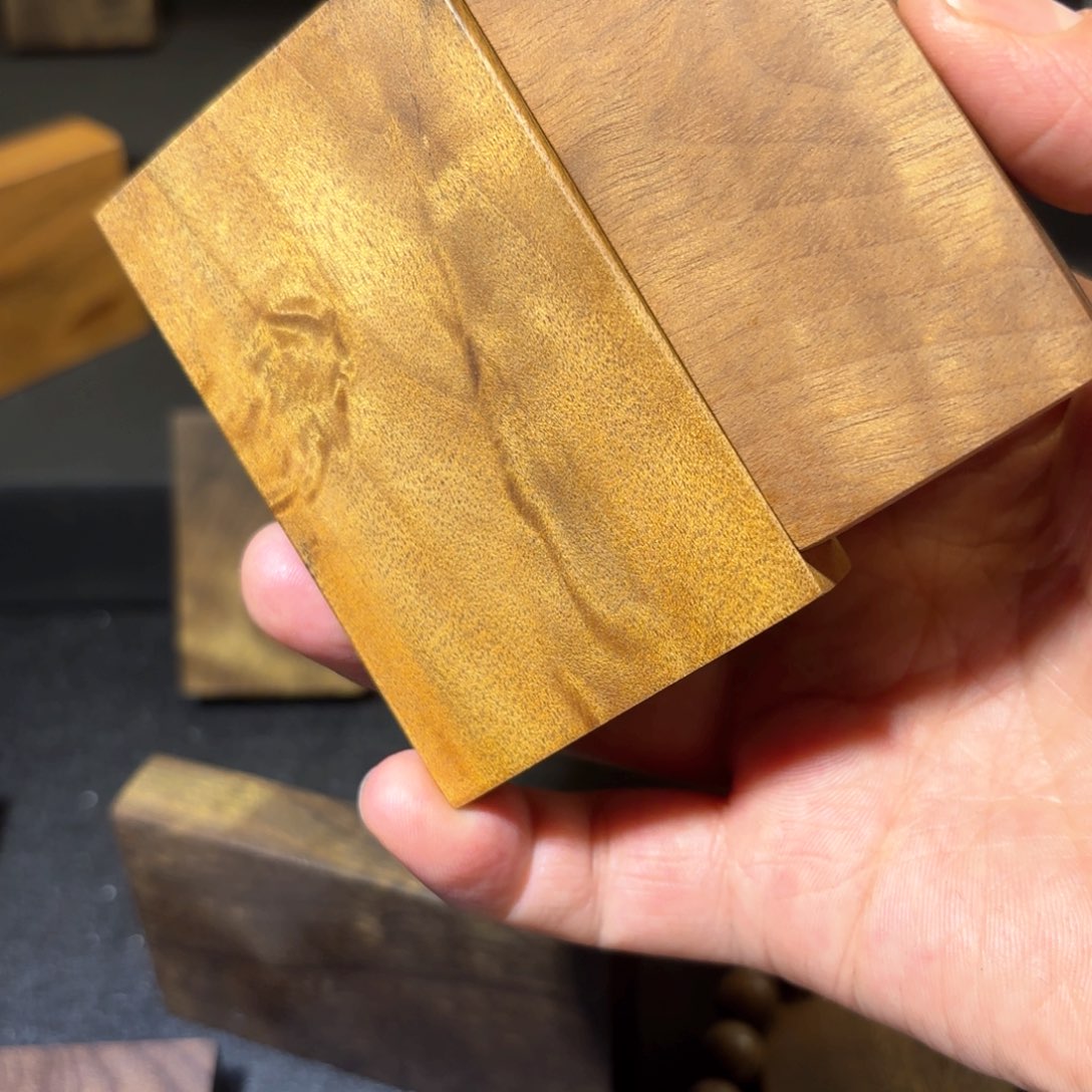 金丝楠一**鼠金丝楠木一物一拍