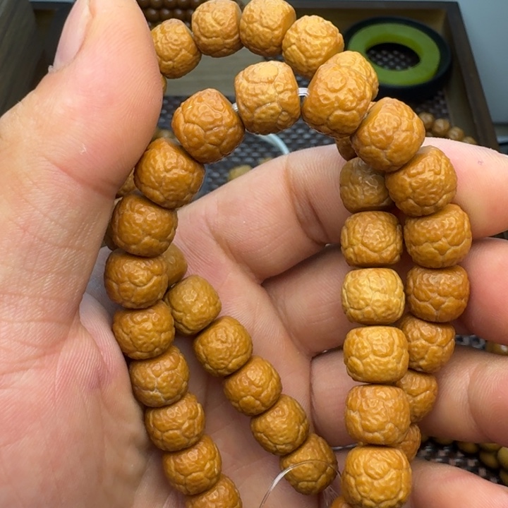 手串猴头核桃微微瑕福利款饕餮纹