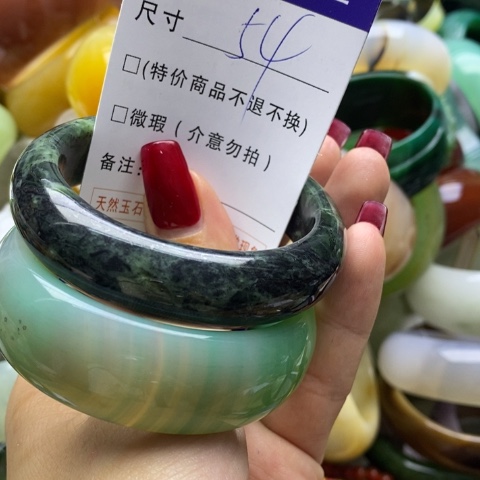 蛇纹石玉手镯未镶嵌